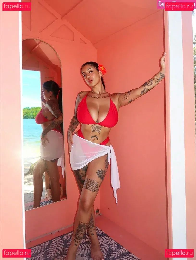 May Bakshi Onlyfans Photo Gallery 