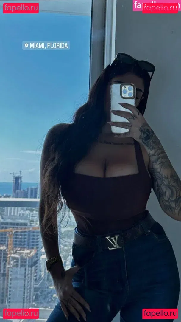 May Bakshi Onlyfans Photo Gallery 