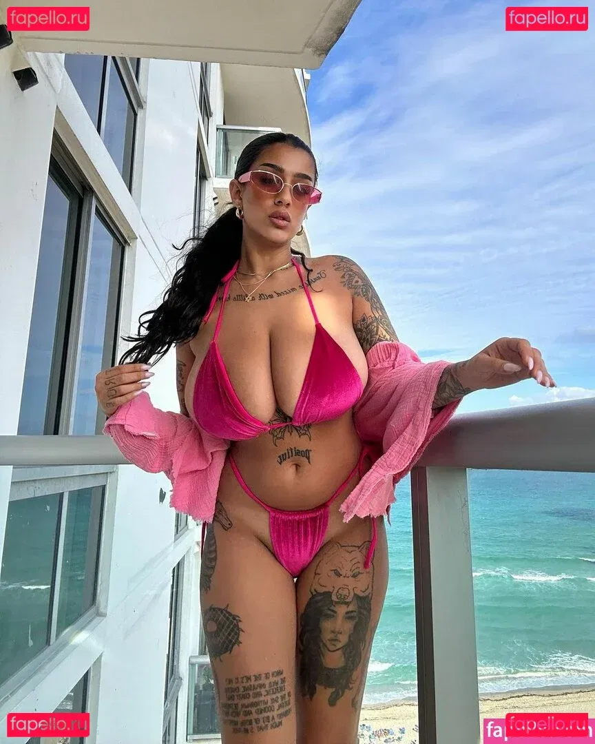 May Bakshi Onlyfans Photo Gallery 