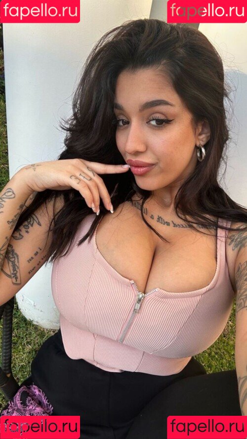 May Bakshi Onlyfans Photo Gallery 