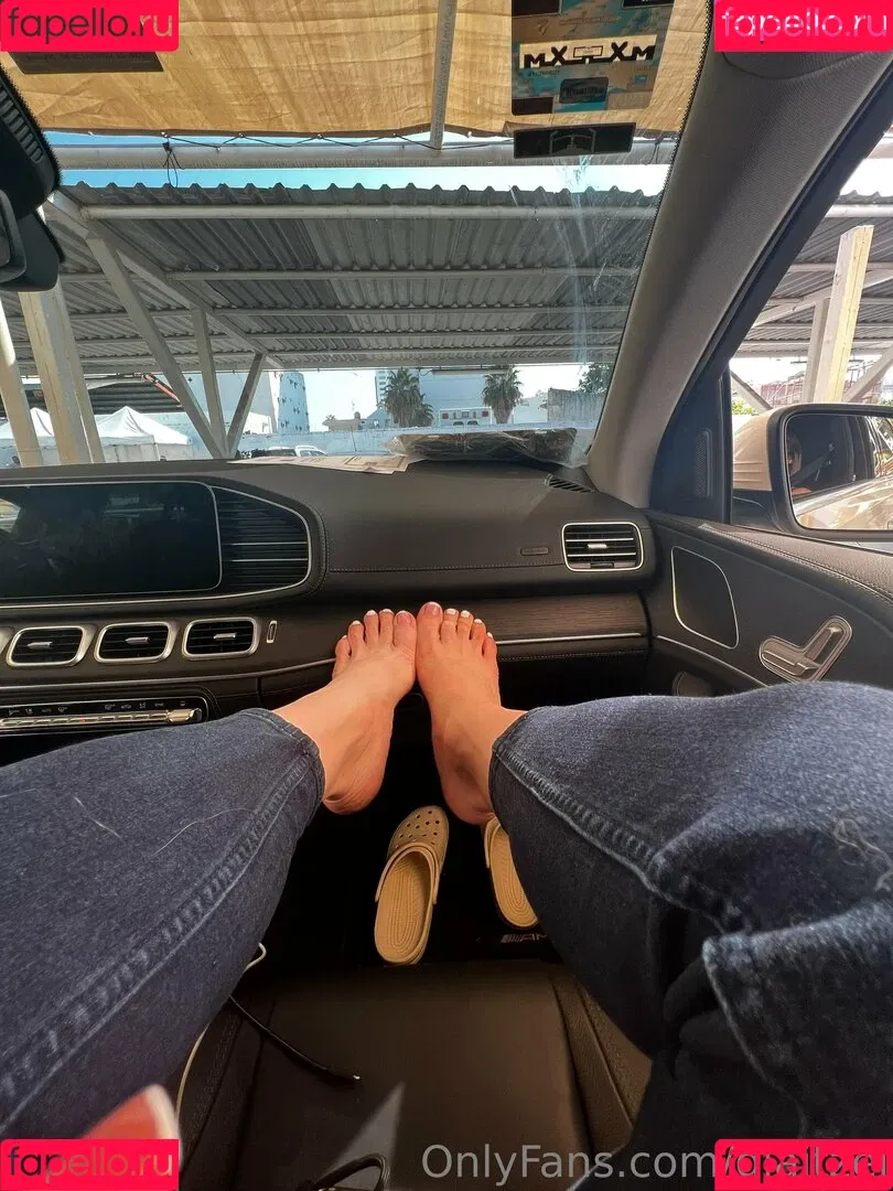 giaitzel Onlyfans Photo Gallery 