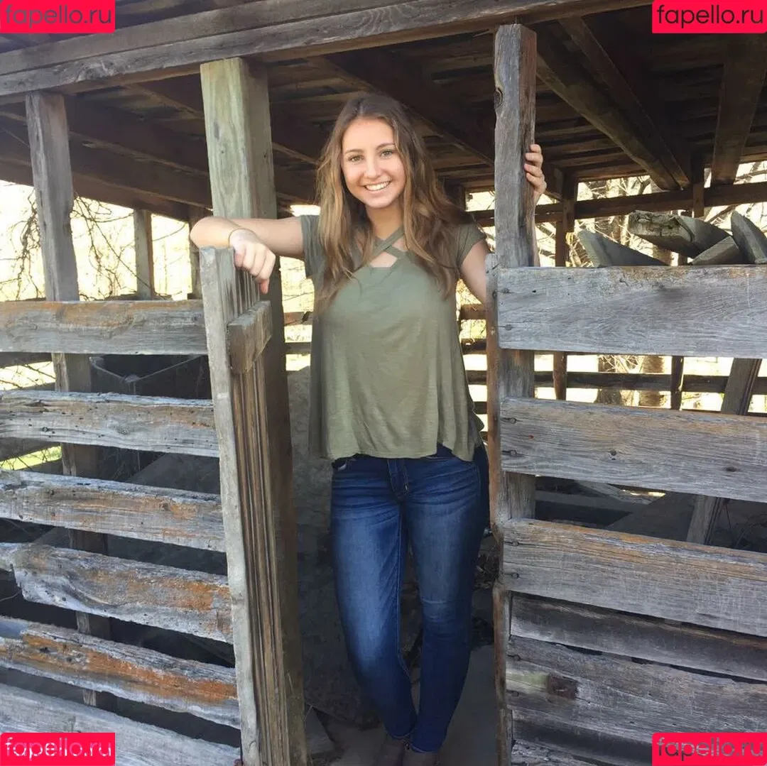 Kaelyn Myers Onlyfans Photo Gallery 