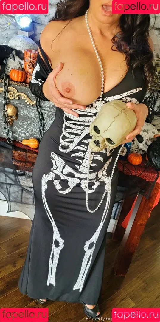 hotwifevenessa Onlyfans Photo Gallery 