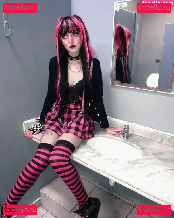 Ybbbyx Onlyfans Photo Gallery 