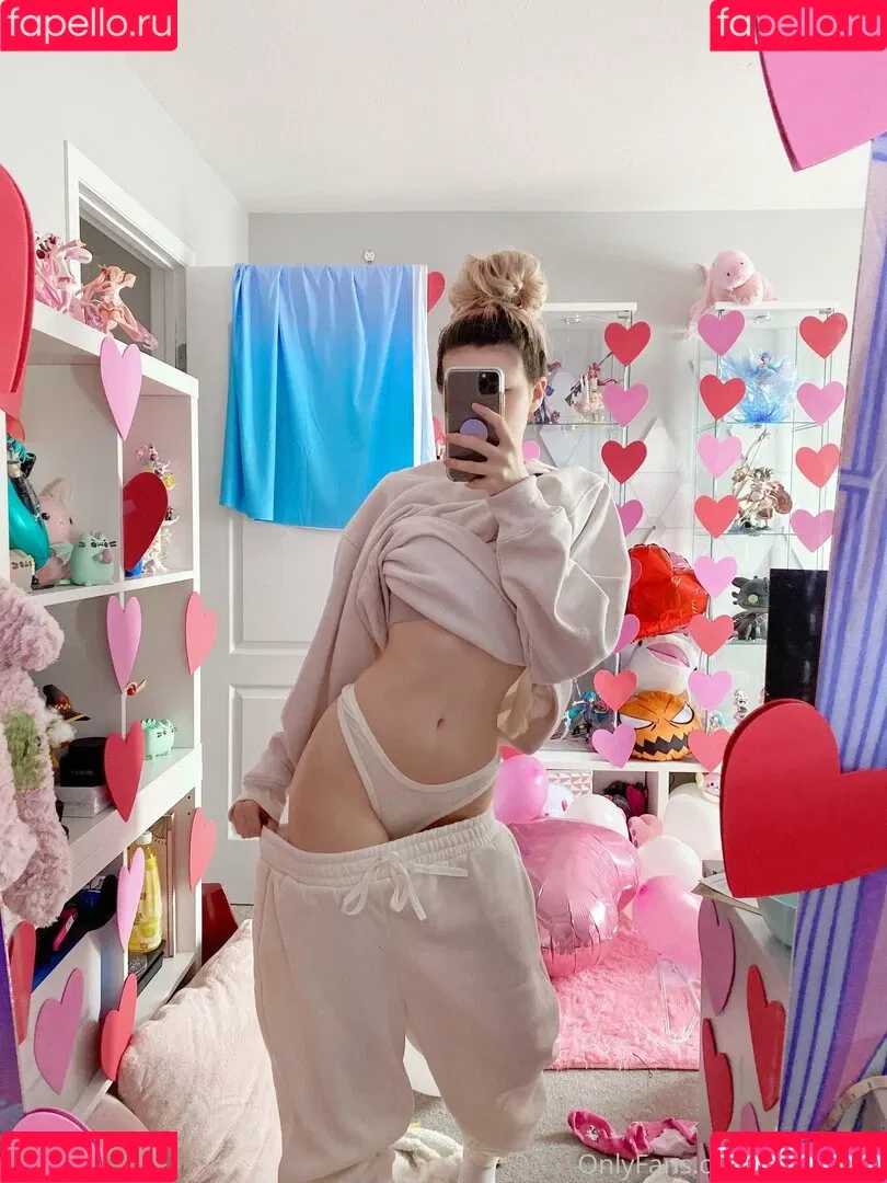 notmeggii Onlyfans Photo Gallery 