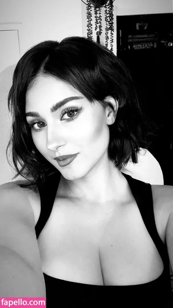 Palmbee Onlyfans Photo Gallery 