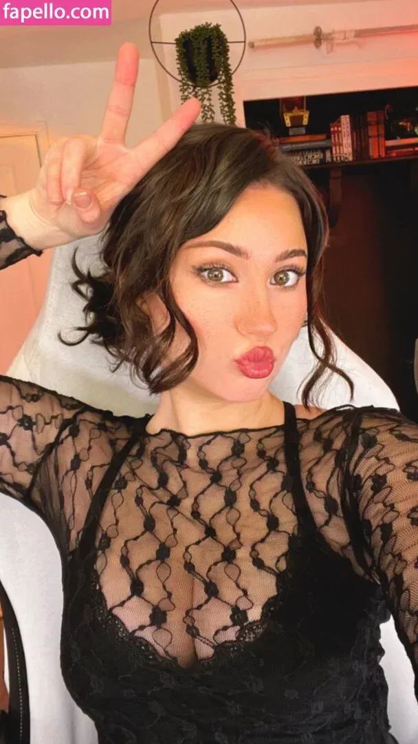 Palmbee Onlyfans Photo Gallery 