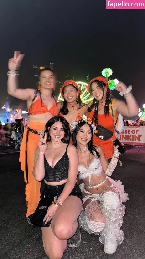 Palmbee Onlyfans Photo Gallery 