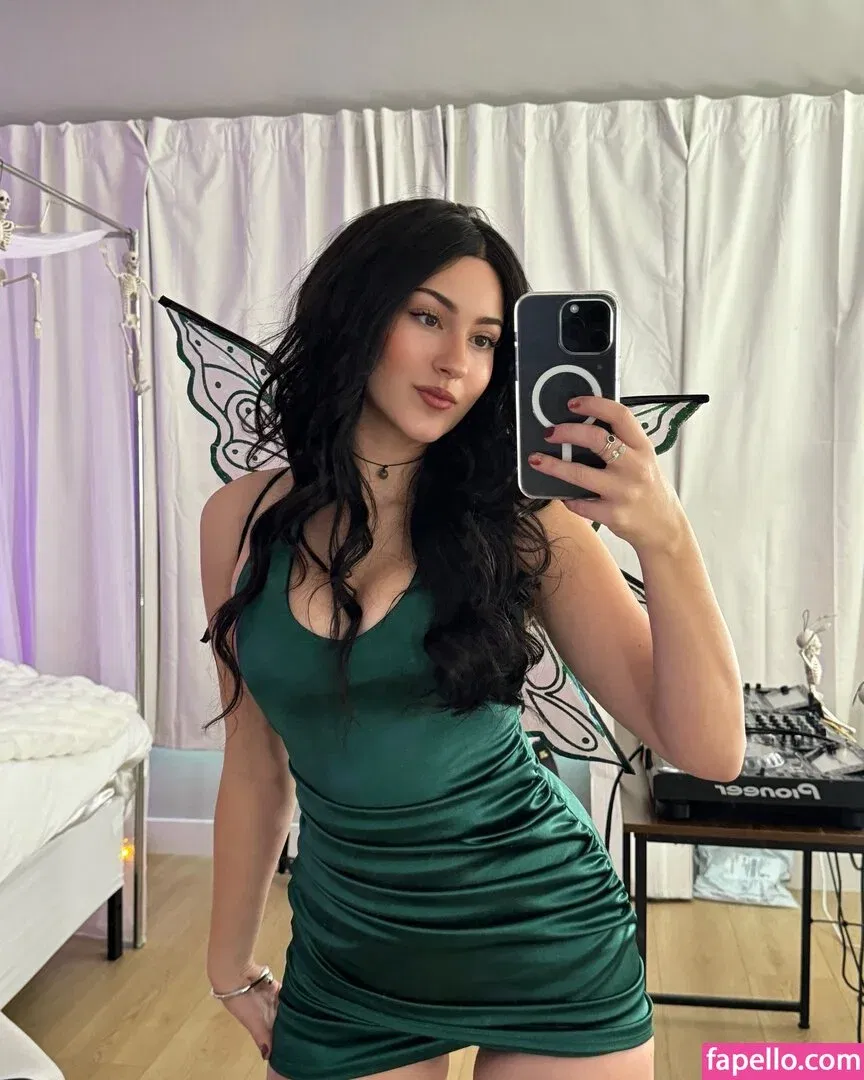 Palmbee Onlyfans Photo Gallery 