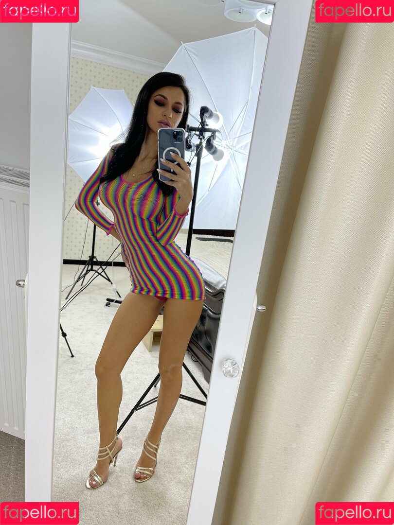 Anisyia Onlyfans Photo Gallery 