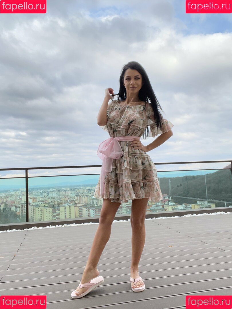 Anisyia Onlyfans Photo Gallery 