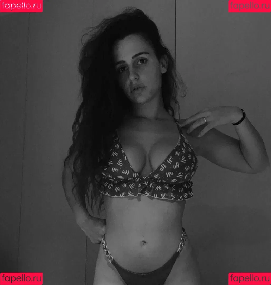 Andrea Rojo RedMil Onlyfans Photo Gallery 