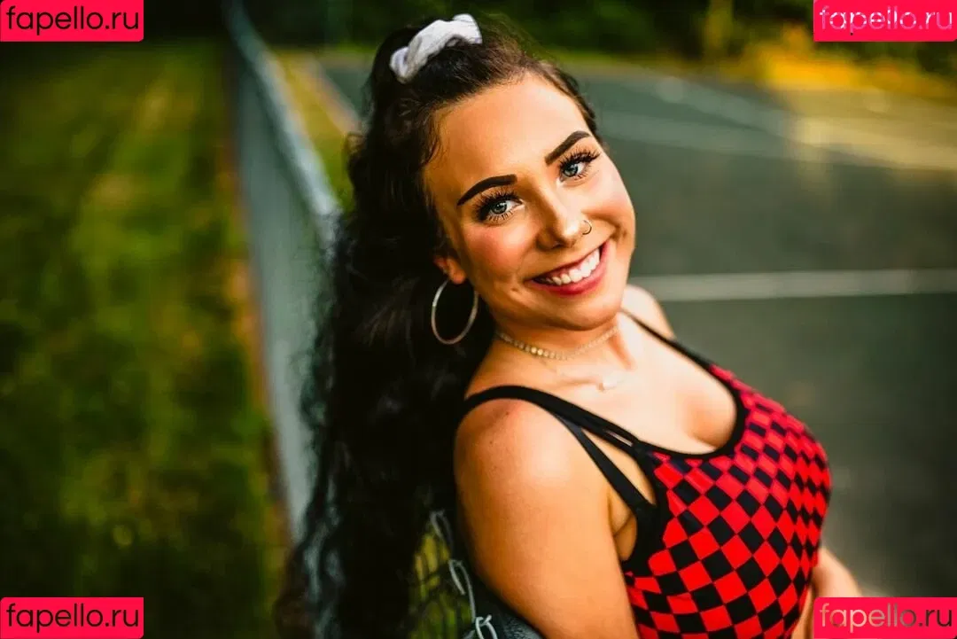 Marlee Fridley Onlyfans Photo Gallery 