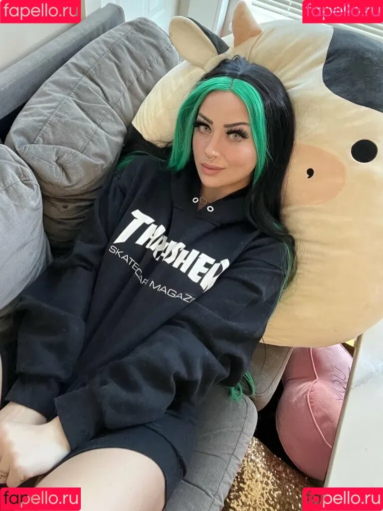 Poisynivy Onlyfans Photo Gallery 