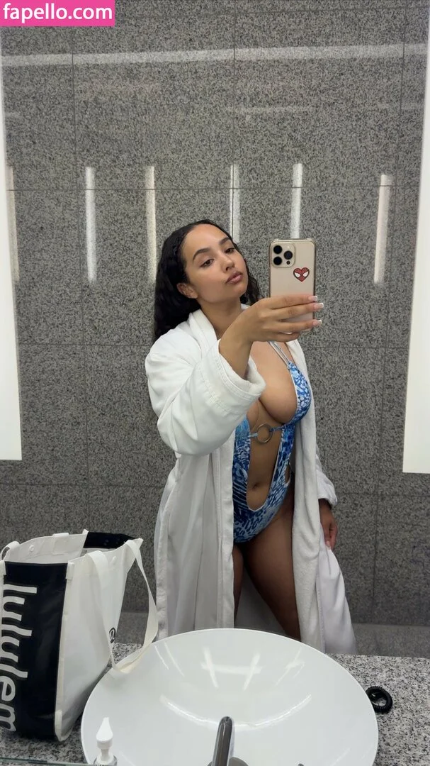 Demetria Onlyfans Photo Gallery 