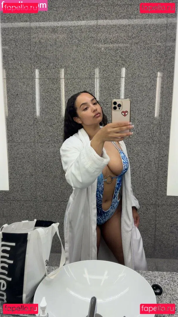 Demetria Onlyfans Photo Gallery 