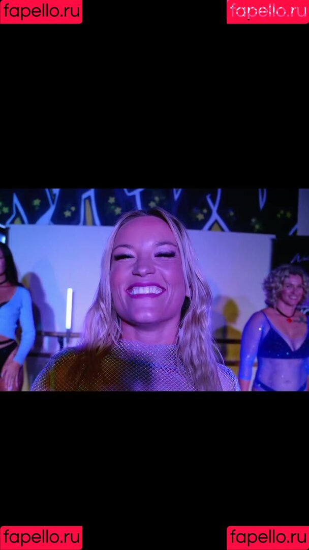 Phillipa Sharples Onlyfans Photo Gallery 