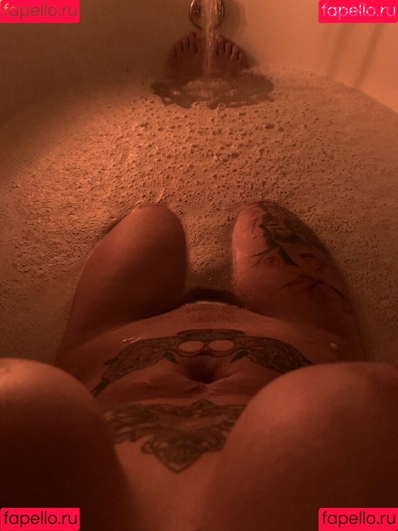 DonutOnMyPeach Onlyfans Photo Gallery 