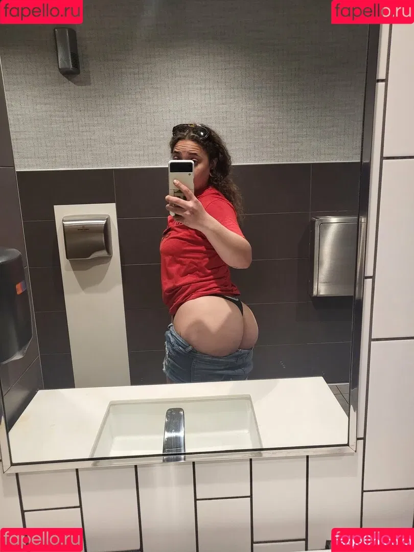 Emm Loomis Onlyfans Photo Gallery 