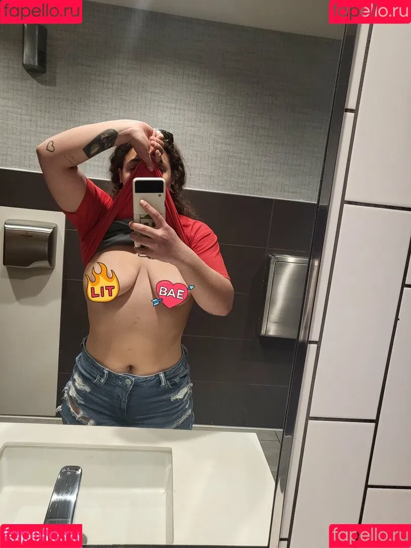 Emm Loomis Onlyfans Photo Gallery 