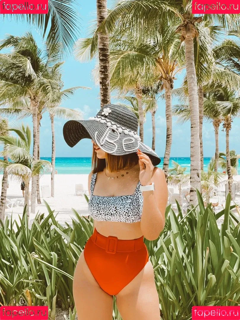 Frida Najera Onlyfans Photo Gallery 