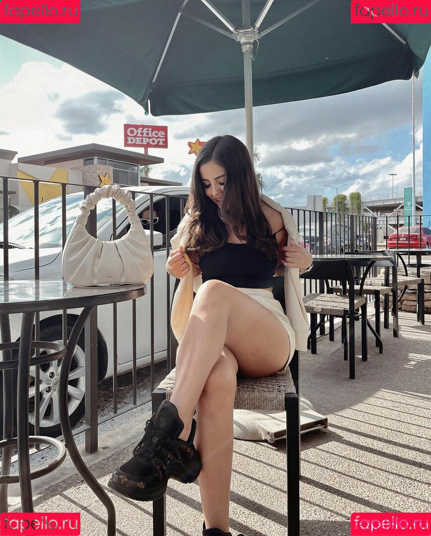 Frida Najera Onlyfans Photo Gallery 