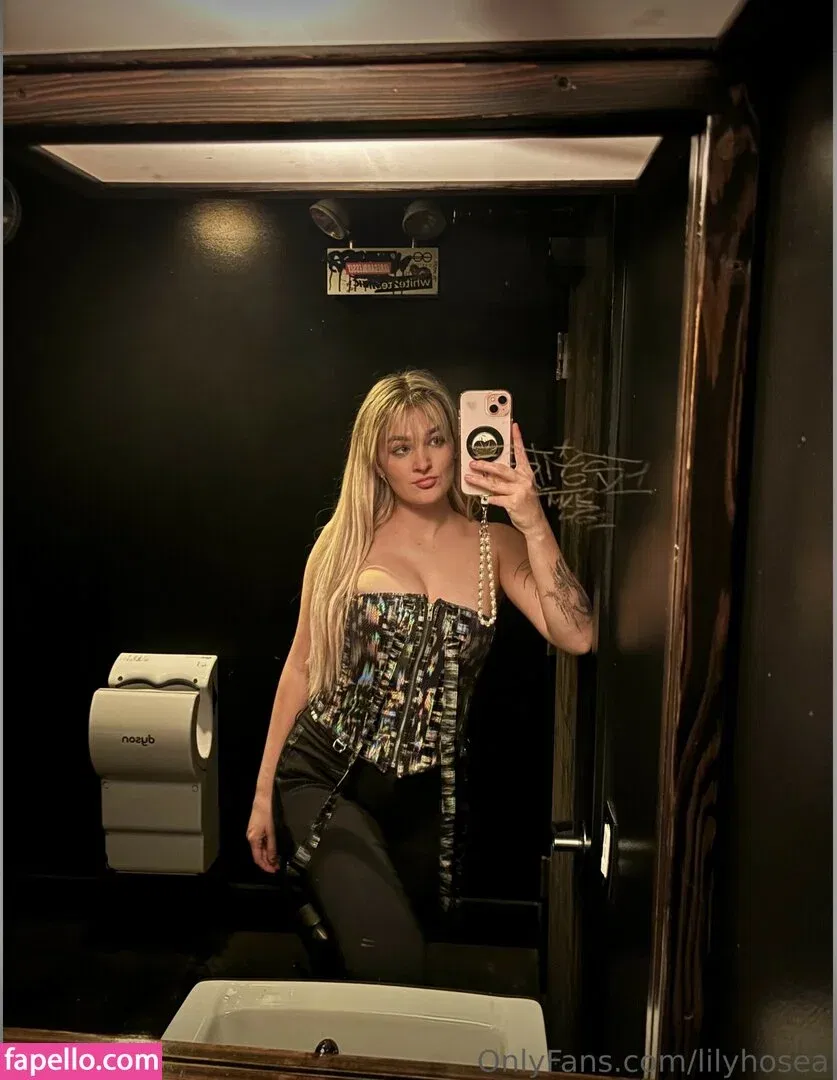 Lily Hosea Onlyfans Photo Gallery 