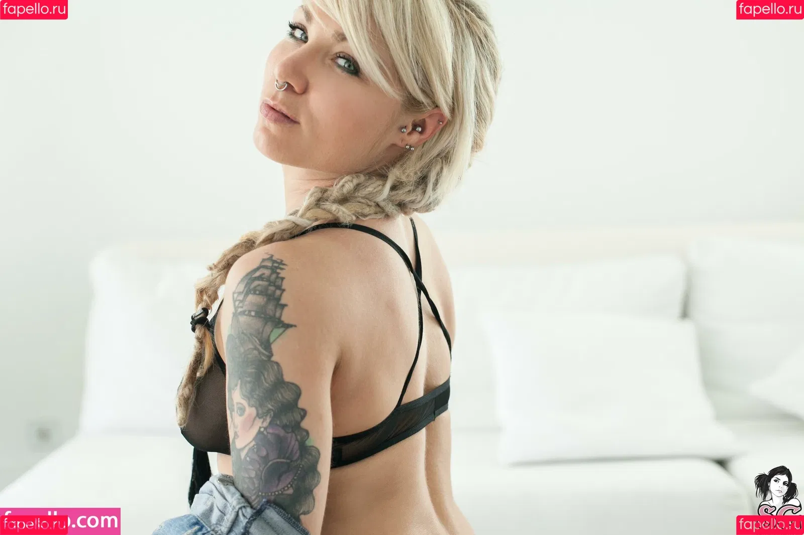 Waikiki Onlyfans Photo Gallery 