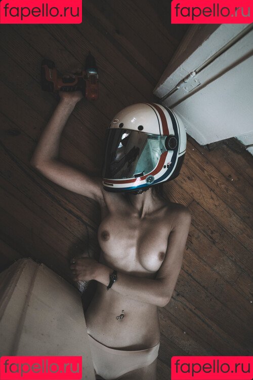 Vahide Bulu Onlyfans Photo Gallery 