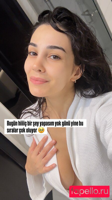 Vahide Bulu Nude Onlyfans Photo 22