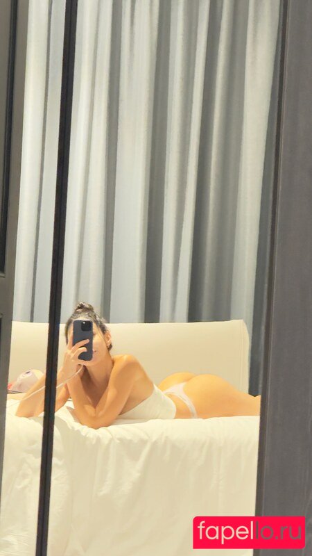 Vahide Bulu Nude Onlyfans Photo 18