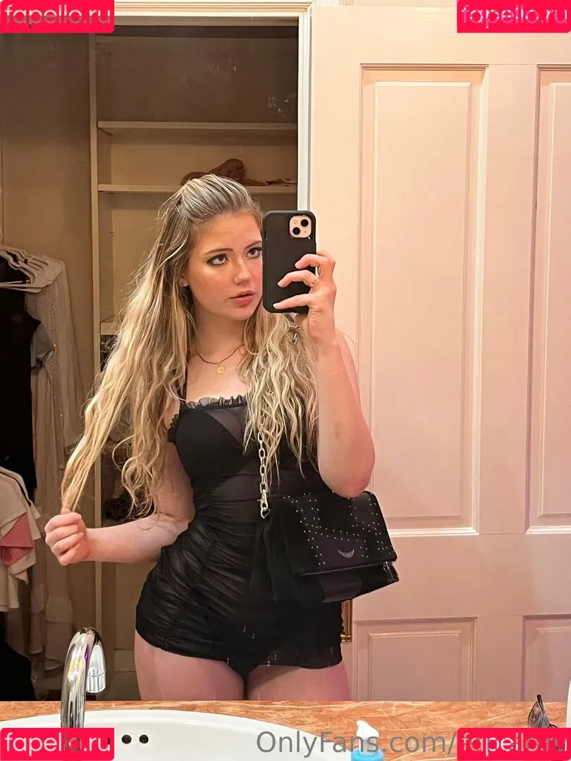 ericaray Onlyfans Photo Gallery 
