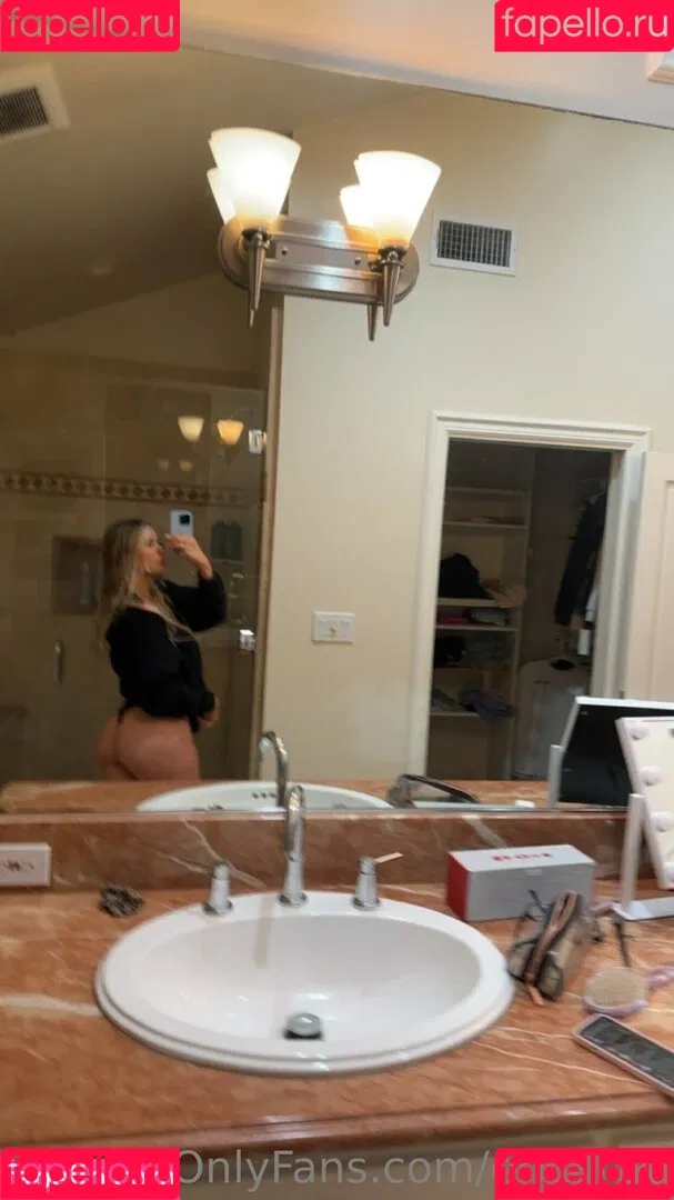 ericaray Onlyfans Photo Gallery 