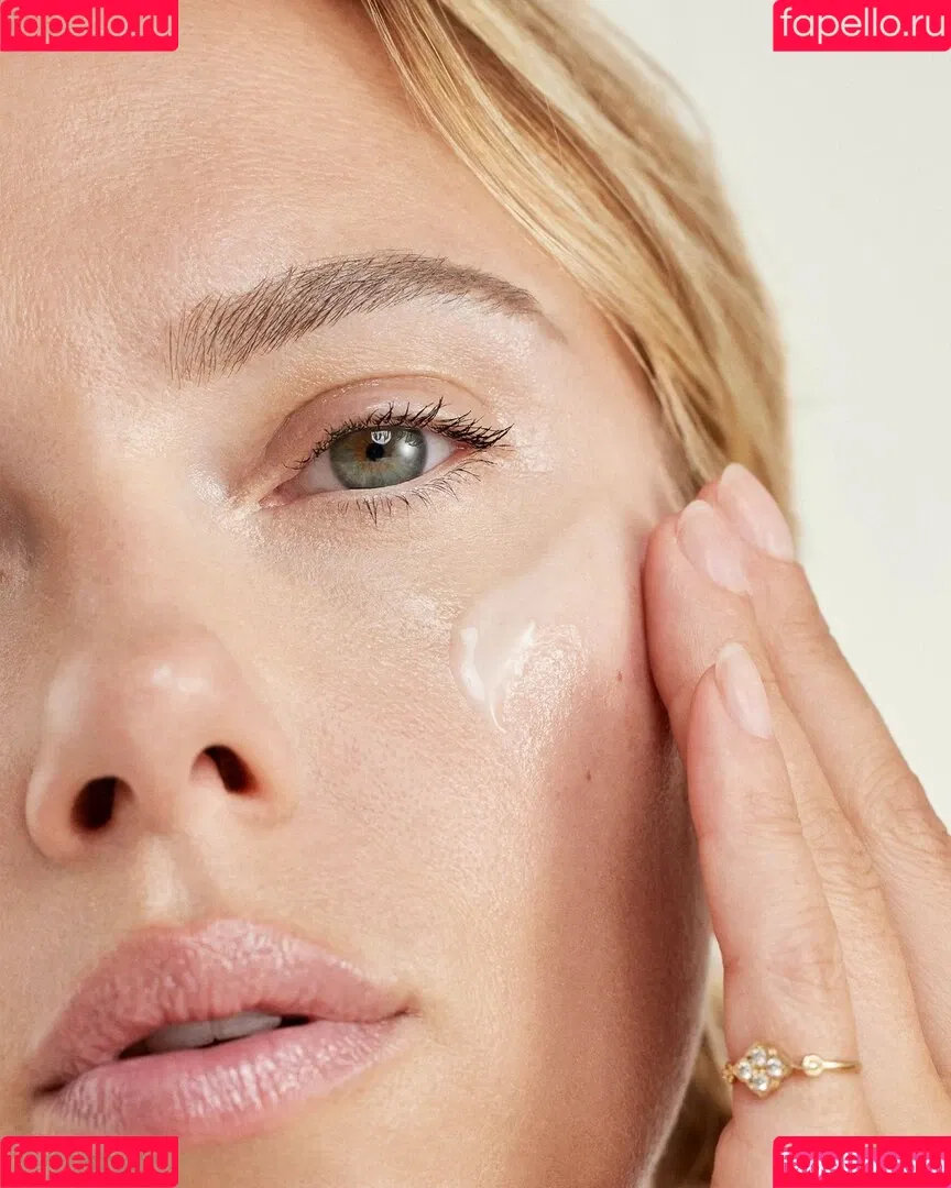 Scarlett Johansson Onlyfans Photo Gallery 
