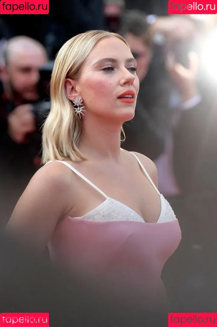 Scarlett Johansson Onlyfans Photo Gallery 