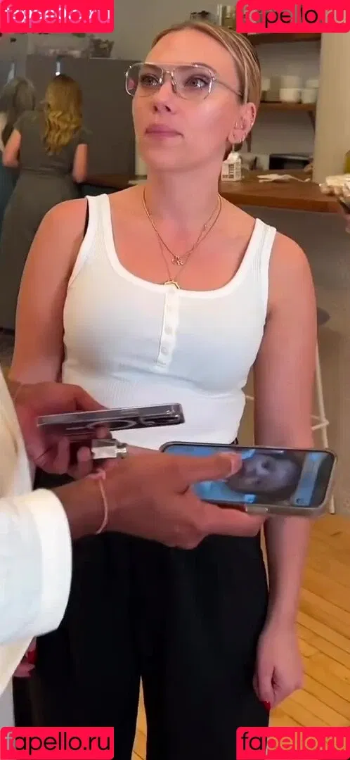 Scarlett Johansson Onlyfans Photo Gallery 