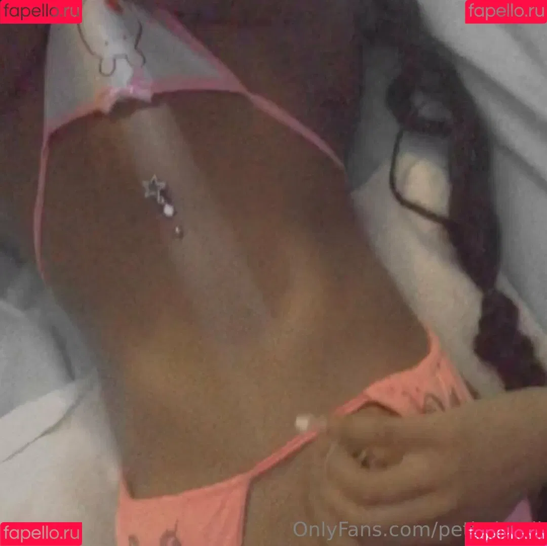 petitchepii Onlyfans Photo Gallery 