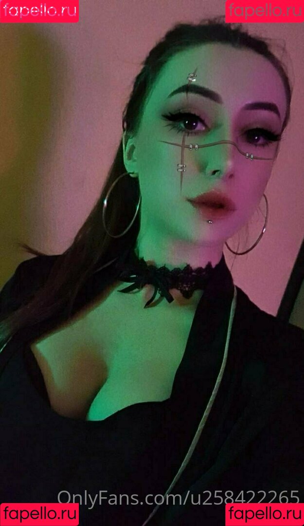 u258422265 Onlyfans Photo Gallery 