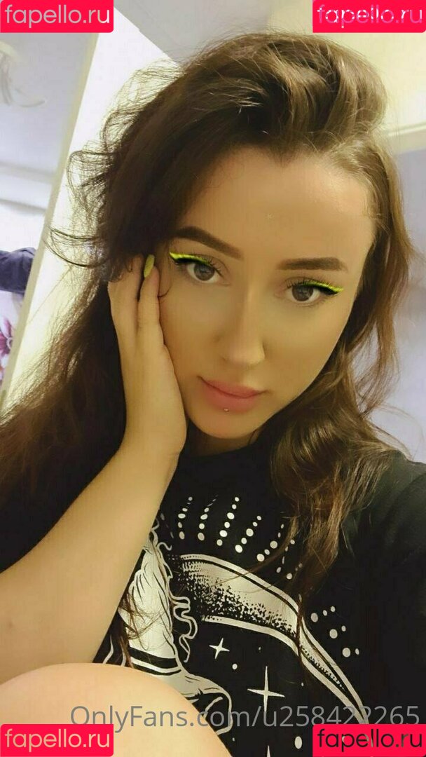 u258422265 Onlyfans Photo Gallery 