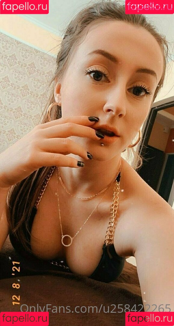 u258422265 Onlyfans Photo Gallery 