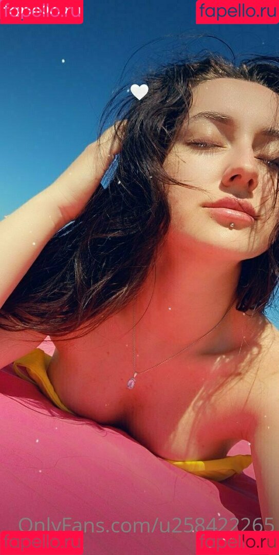 u258422265 Onlyfans Photo Gallery 