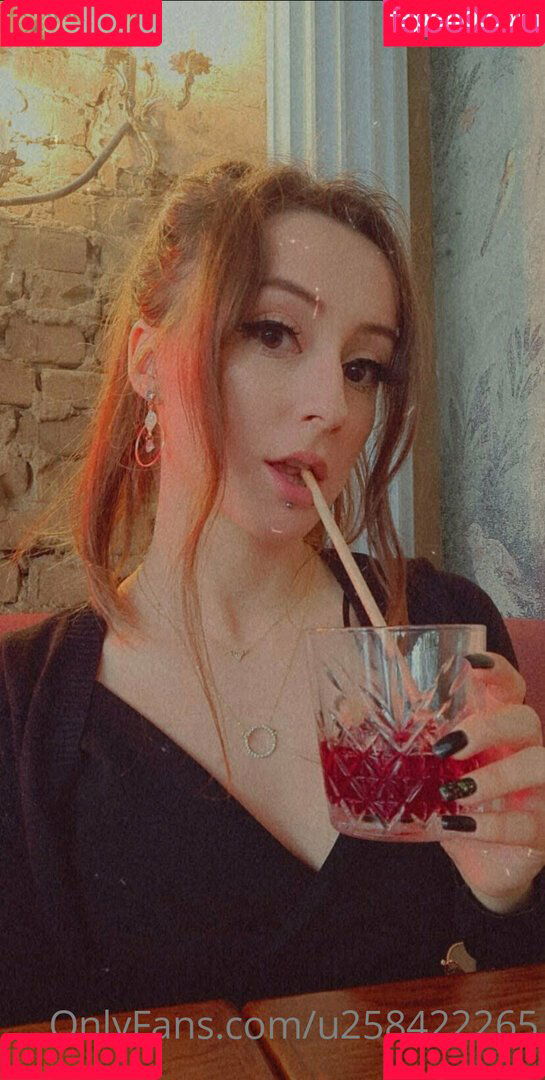 u258422265 Onlyfans Photo Gallery 