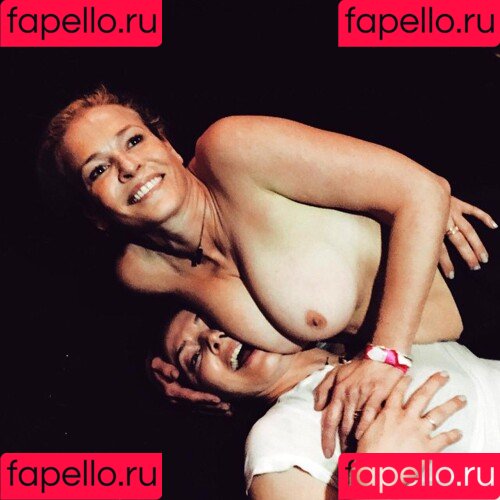 Chelsea Handler Onlyfans Photo Gallery 