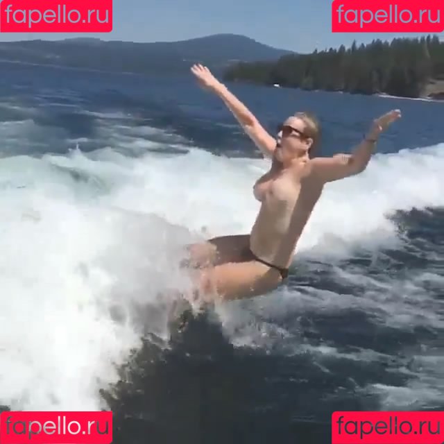 Chelsea Handler Onlyfans Photo Gallery 