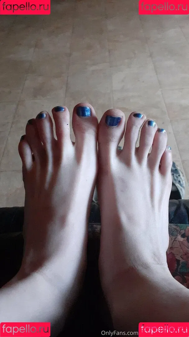 mommymaddii Onlyfans Photo Gallery 