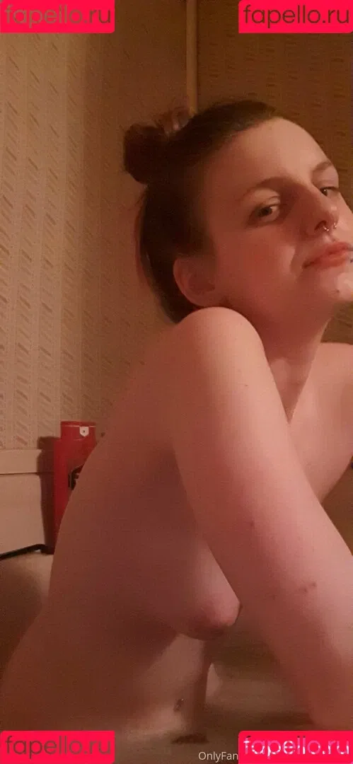 mommymaddii Onlyfans Photo Gallery 