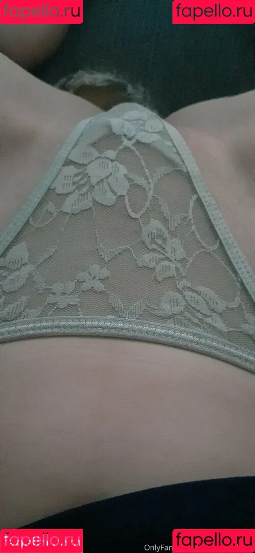 mommymaddii Onlyfans Photo Gallery 