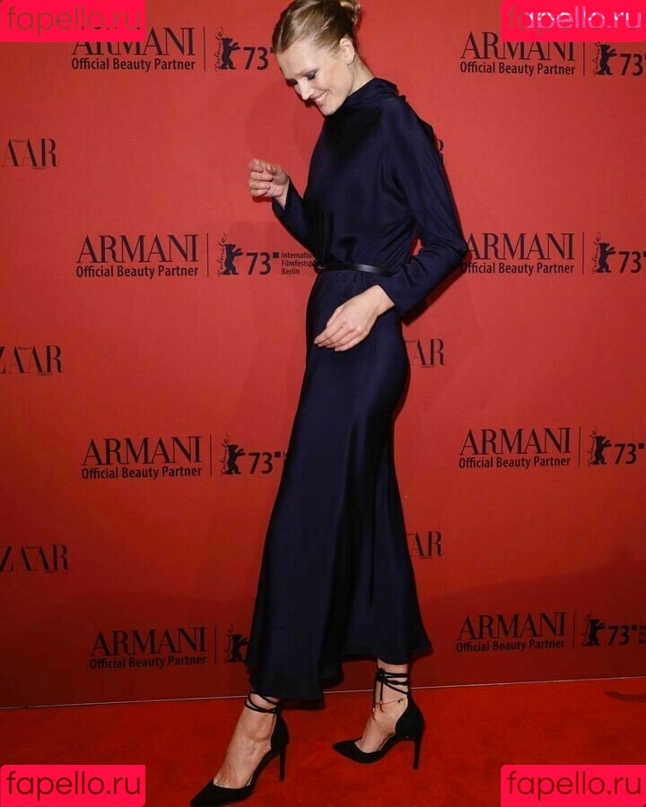 Toni Garrn Onlyfans Photo Gallery 