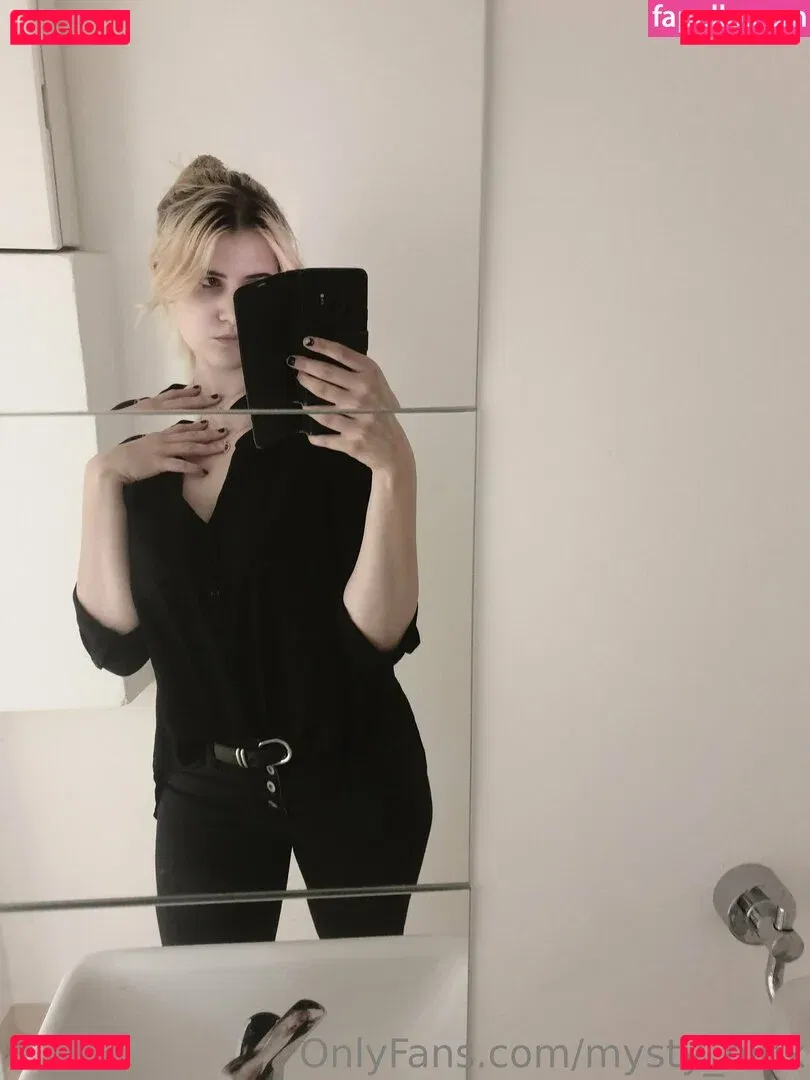 mysty_binx Onlyfans Photo Gallery 