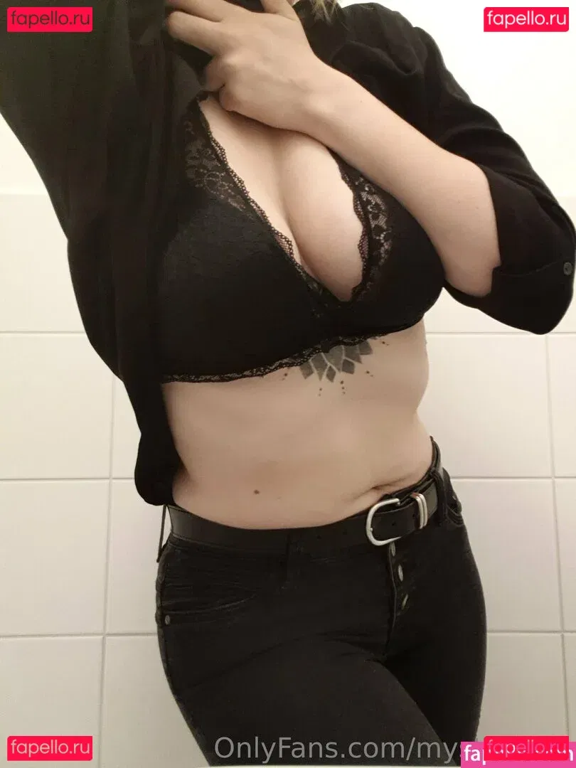 mysty_binx Onlyfans Photo Gallery 